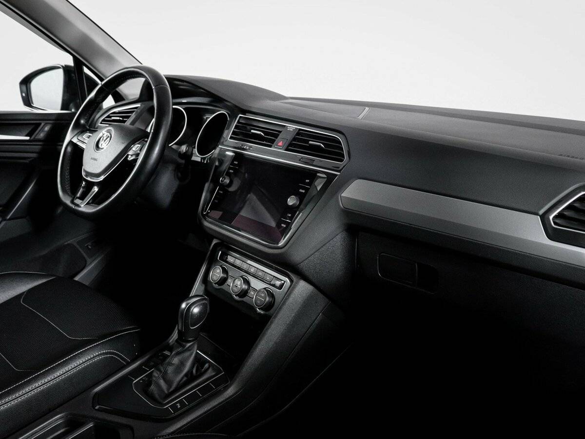 Купить Volkswagen Tiguan с пробегом. Фото: #8