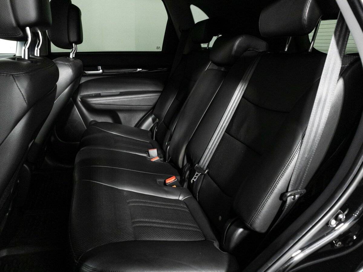 Купить Kia Sorento с пробегом. Фото: #9
