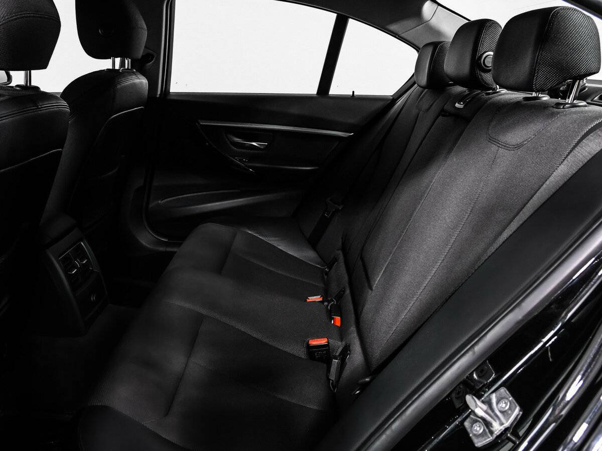 Купить BMW 3 серии с пробегом. Фото: #13