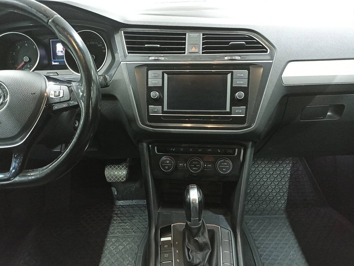 Купить Volkswagen Tiguan с пробегом. Фото: #14