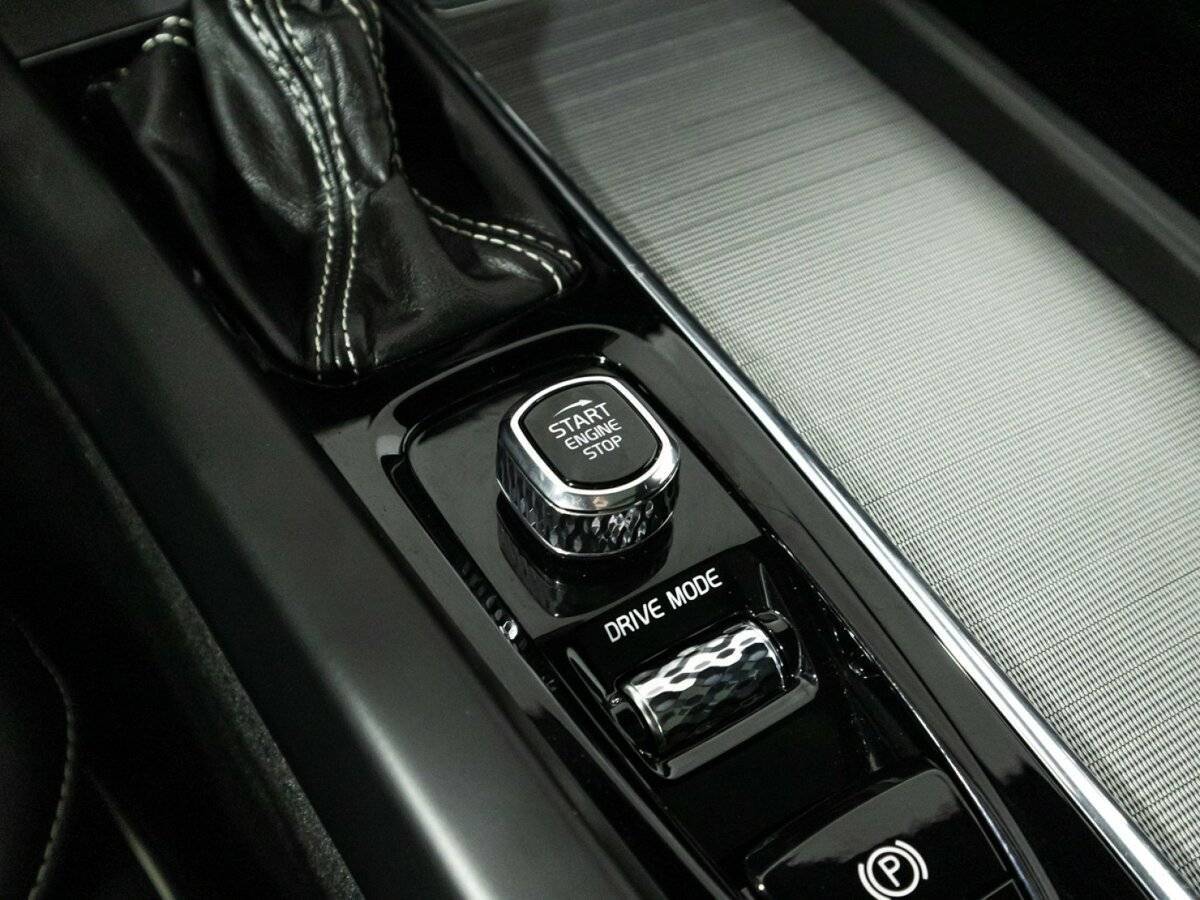 Купить Volvo XC60 с пробегом. Фото: #22