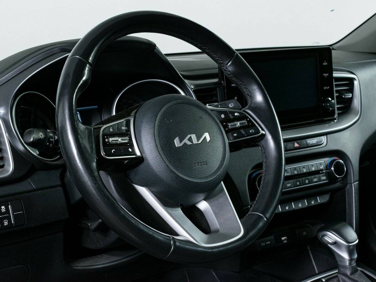 Купить Kia Ceed с пробегом. Фото: #13