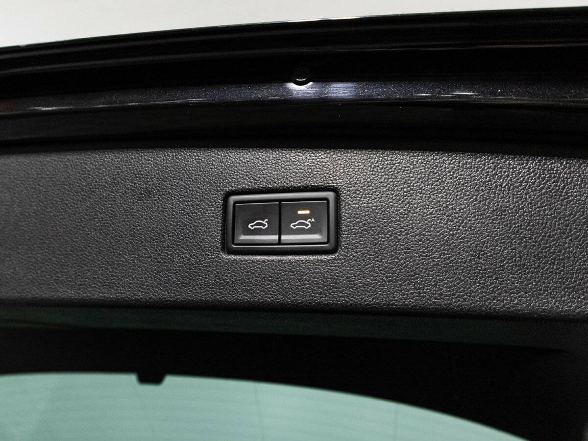 Купить Volkswagen Tiguan с пробегом. Фото: #15