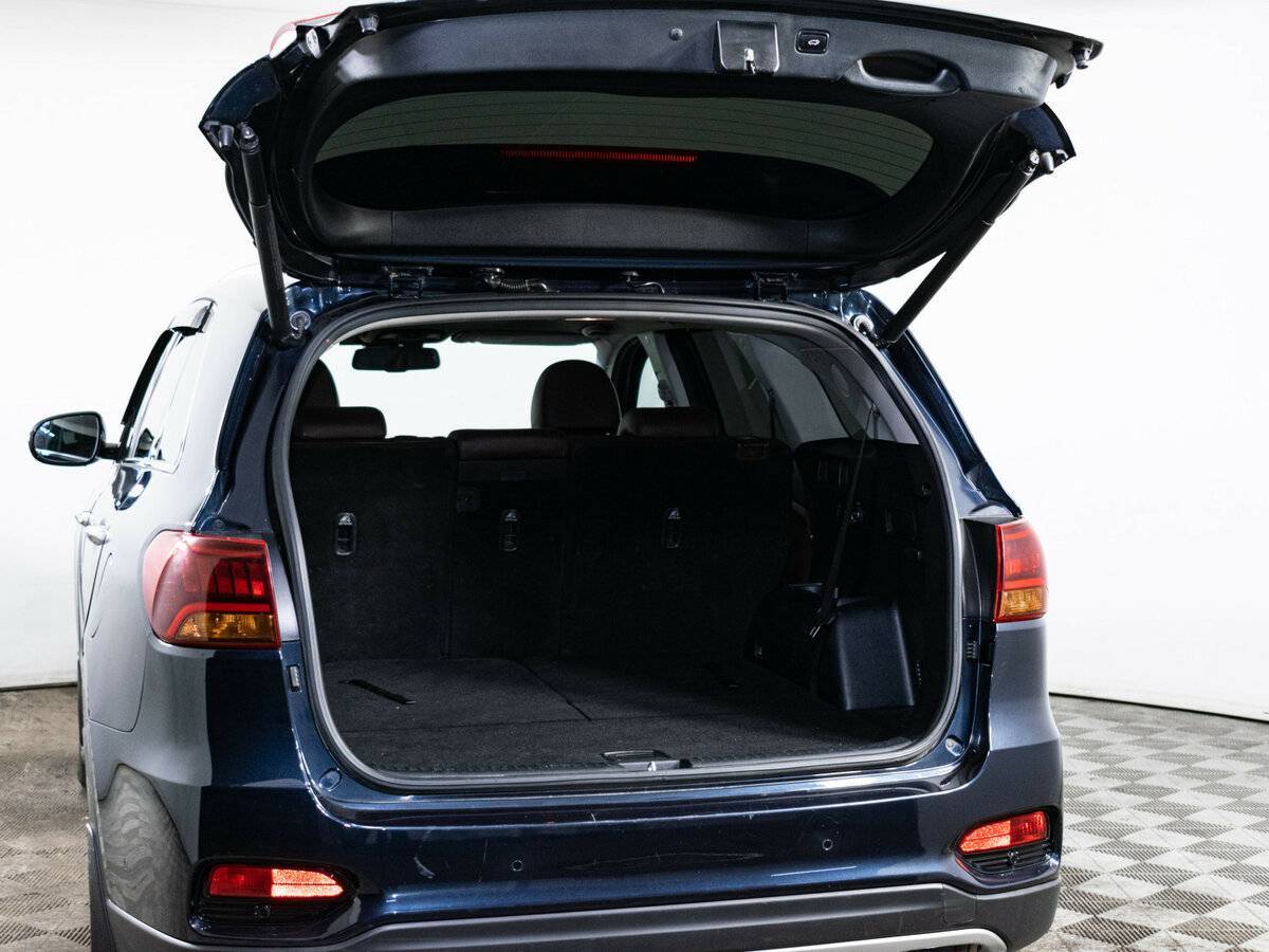 Купить Kia Sorento с пробегом. Фото: #5