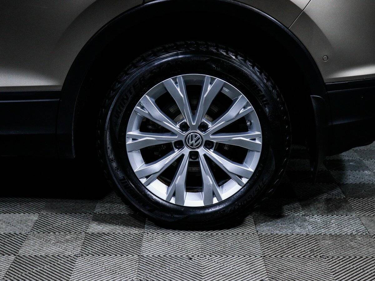 Купить Volkswagen Tiguan с пробегом. Фото: #14