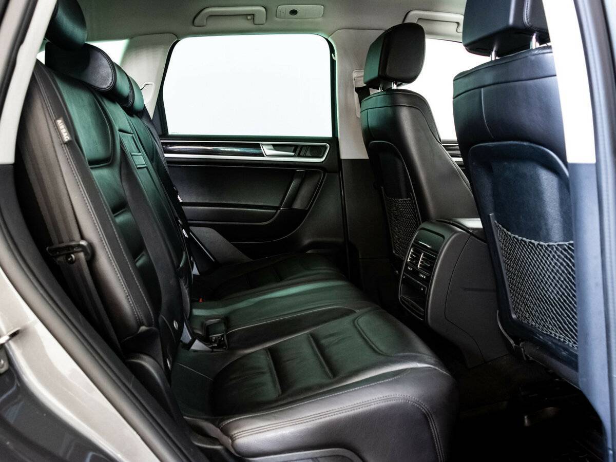 Купить Volkswagen Touareg с пробегом. Фото: #14