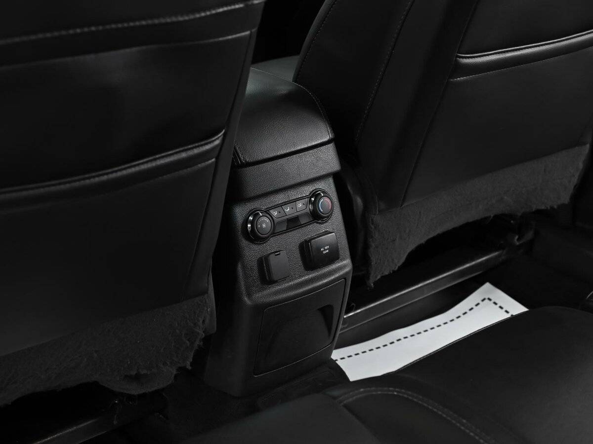 Купить Ford Explorer с пробегом. Фото: #15