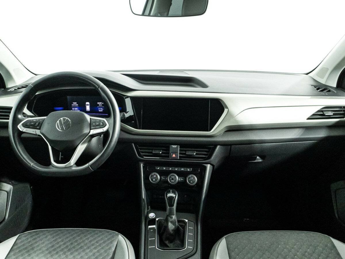 Купить Volkswagen Taos с пробегом. Фото: #12