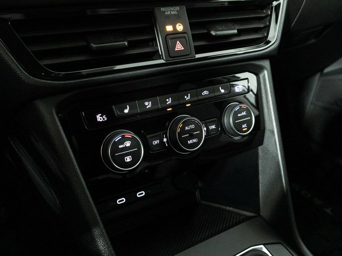 Купить Volkswagen Taos с пробегом. Фото: #20