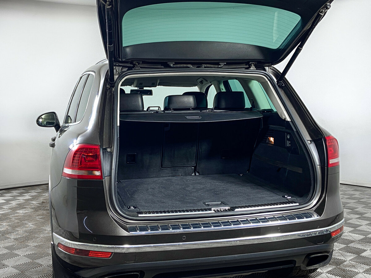 Купить Volkswagen Touareg с пробегом. Фото: #6