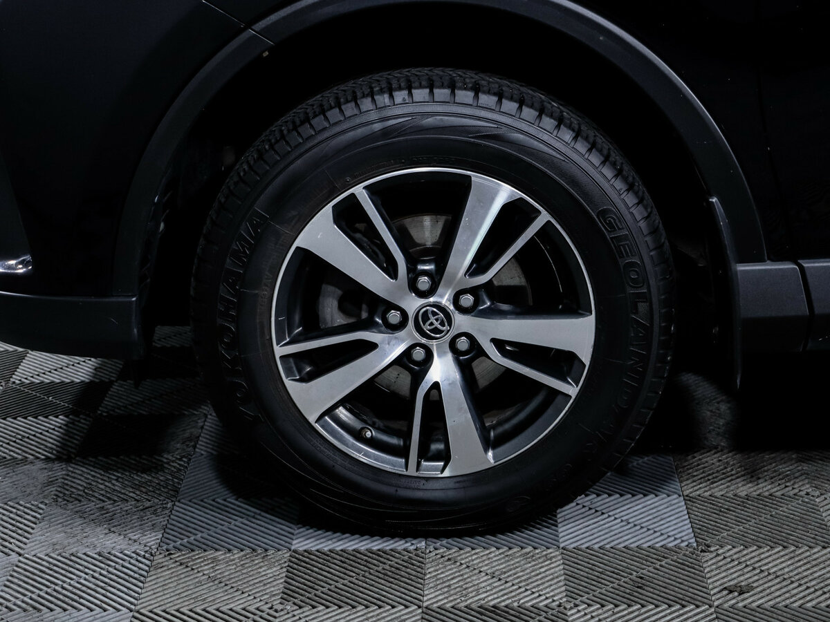 Купить Toyota RAV4 с пробегом. Фото: #13