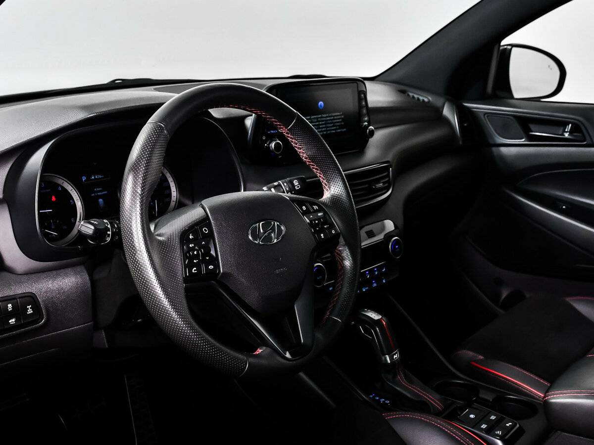 Купить Hyundai Tucson с пробегом. Фото: #11