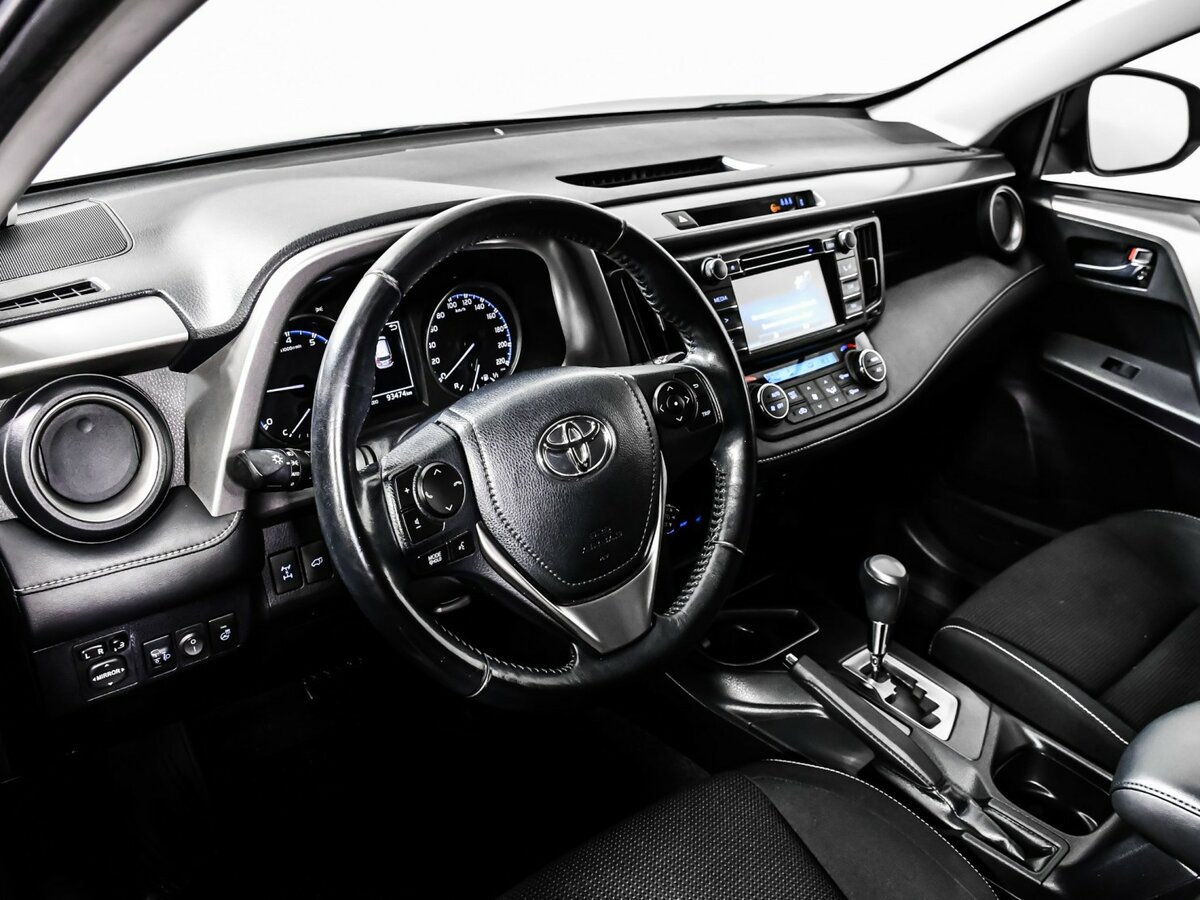 Купить Toyota RAV4 с пробегом. Фото: #9