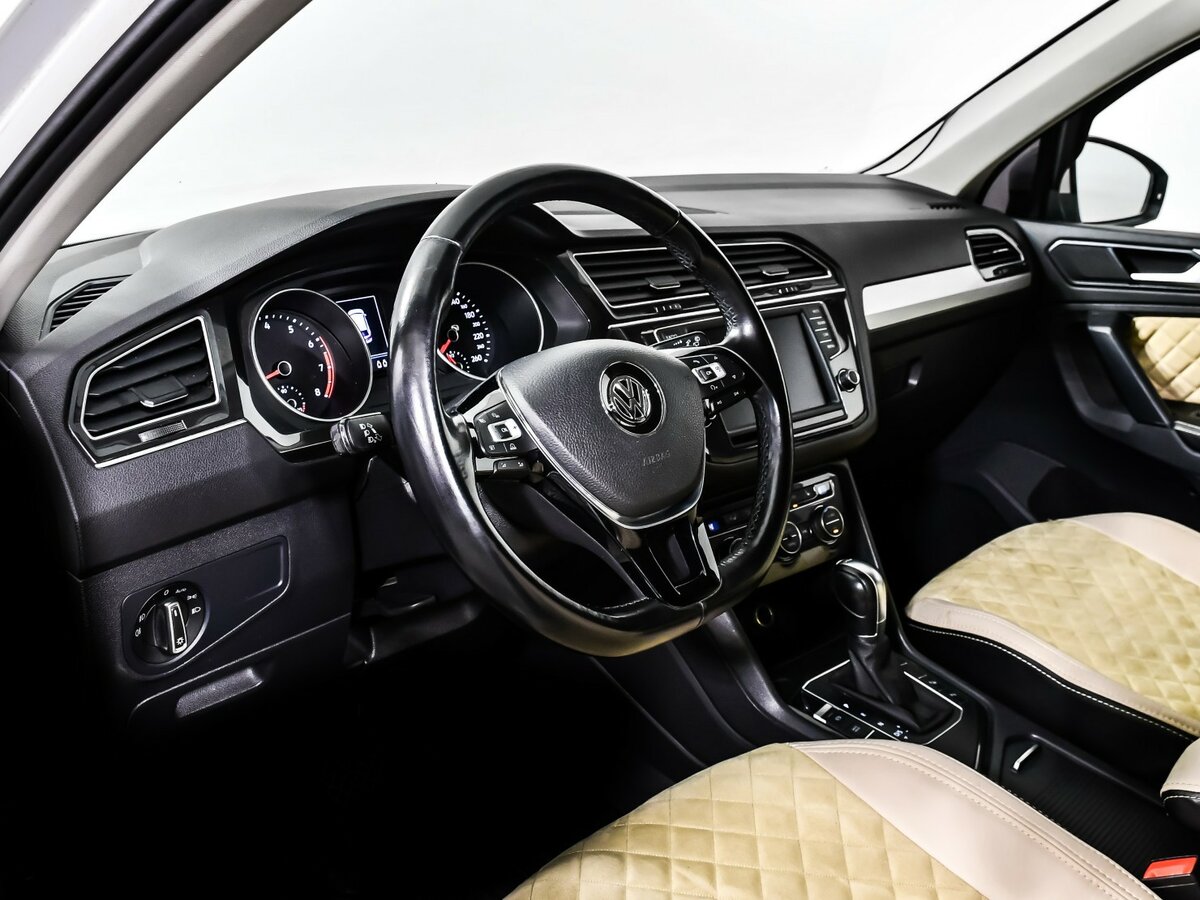 Купить Volkswagen Tiguan с пробегом. Фото: #10