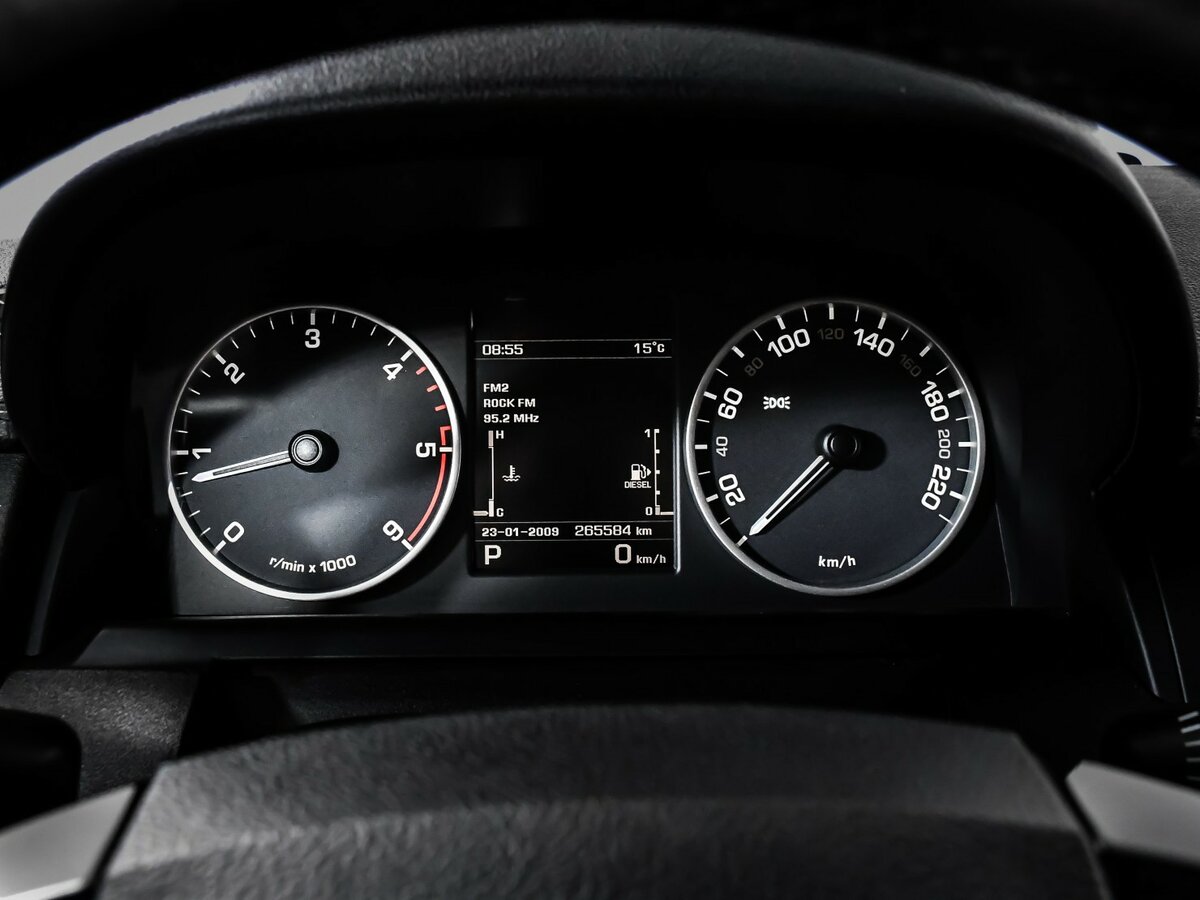 Купить Land Rover Discovery с пробегом. Фото: #7