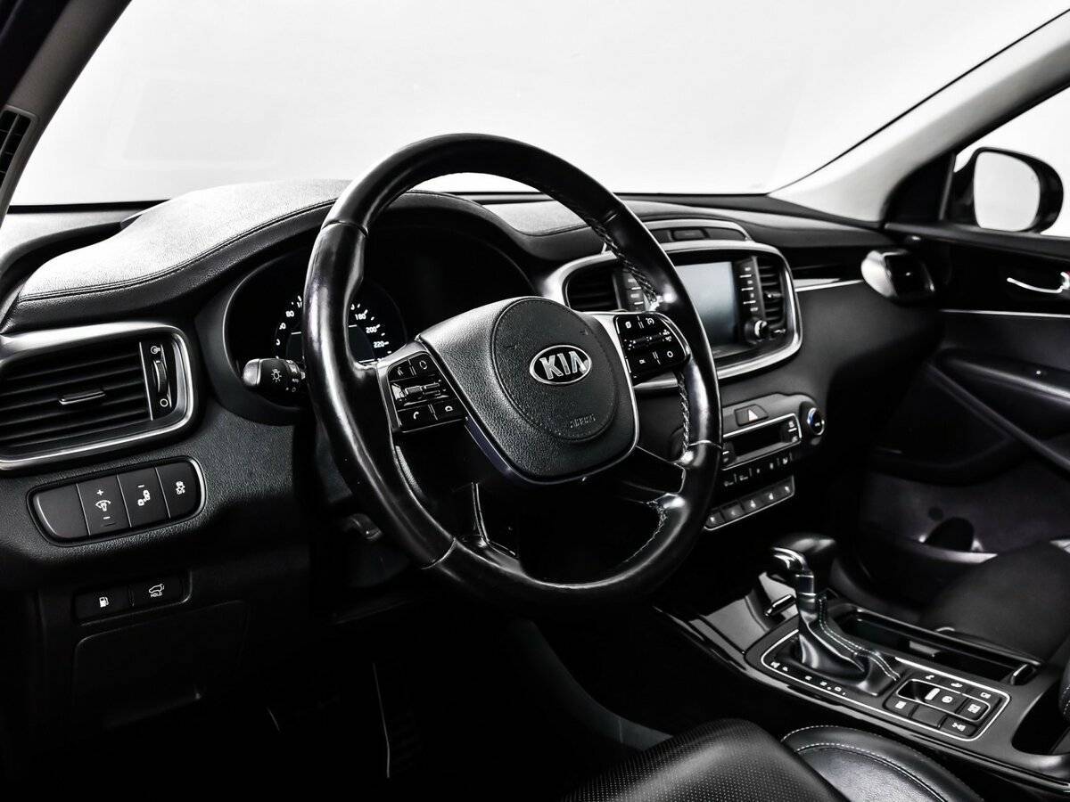 Купить Kia Sorento с пробегом. Фото: #11