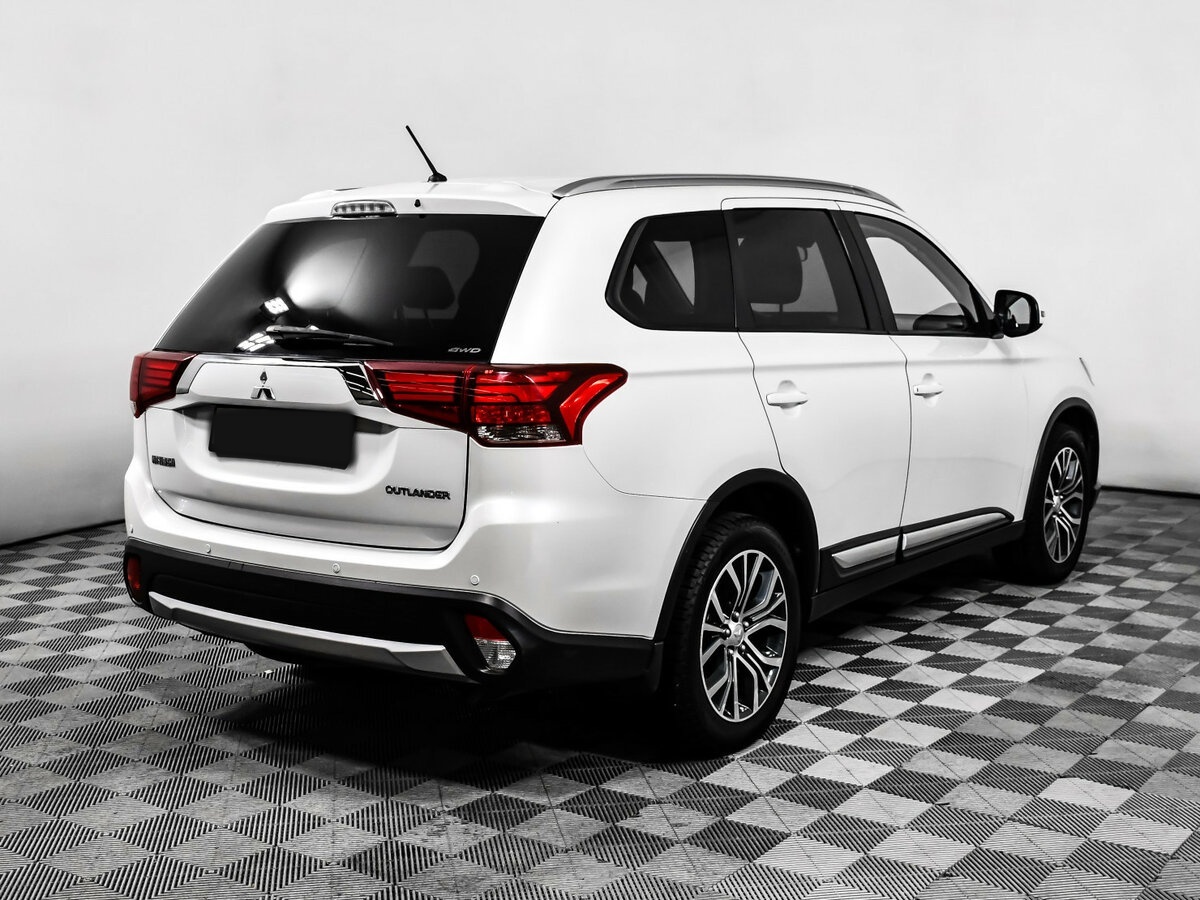 Купить Mitsubishi Outlander с пробегом. Фото: #4