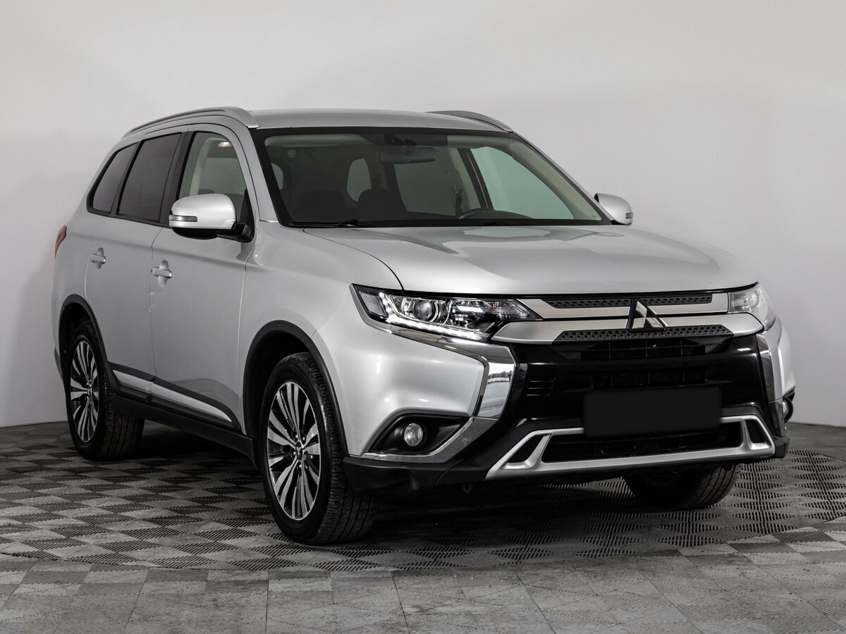 Купить Mitsubishi Outlander с пробегом. Фото: #2