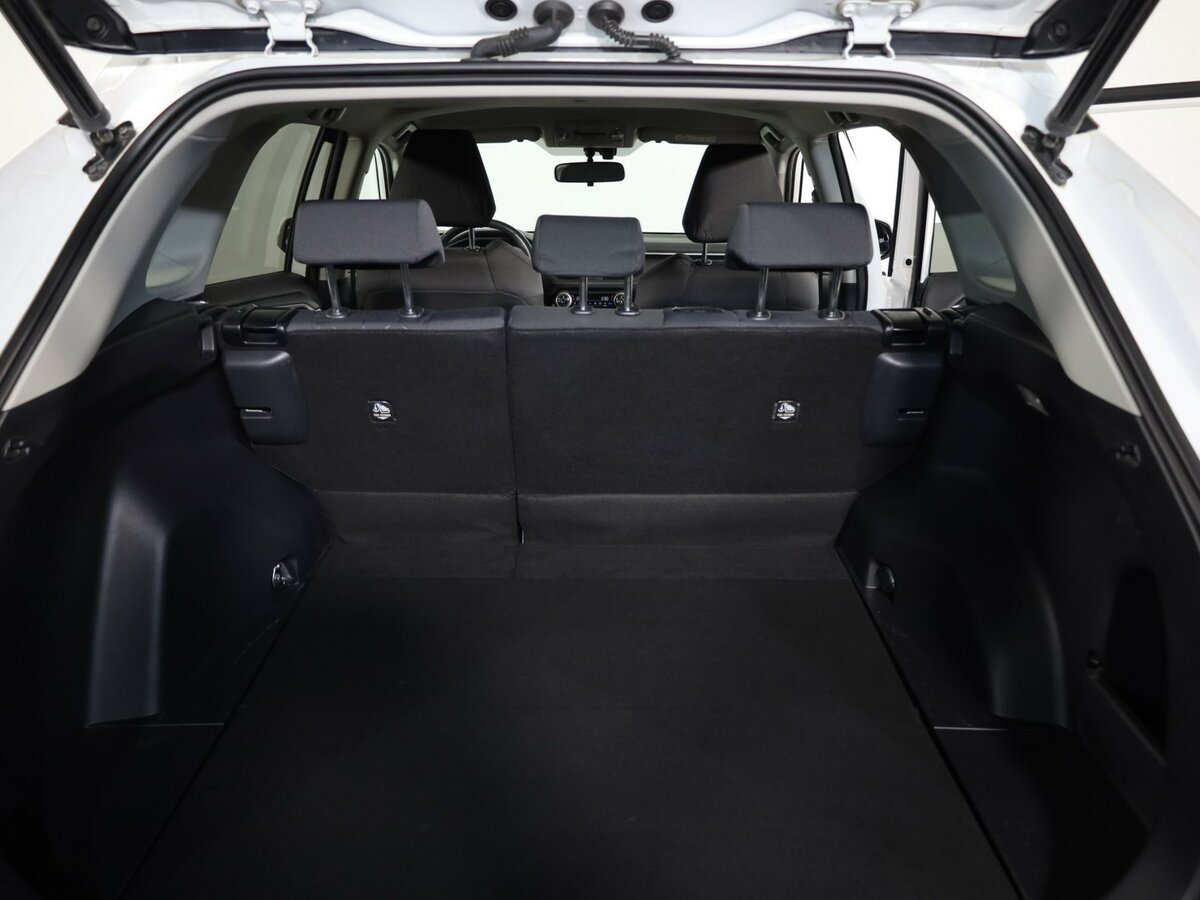 Купить Toyota RAV4 с пробегом. Фото: #16