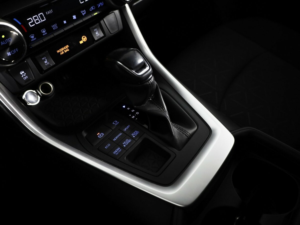 Купить Toyota RAV4 с пробегом. Фото: #18