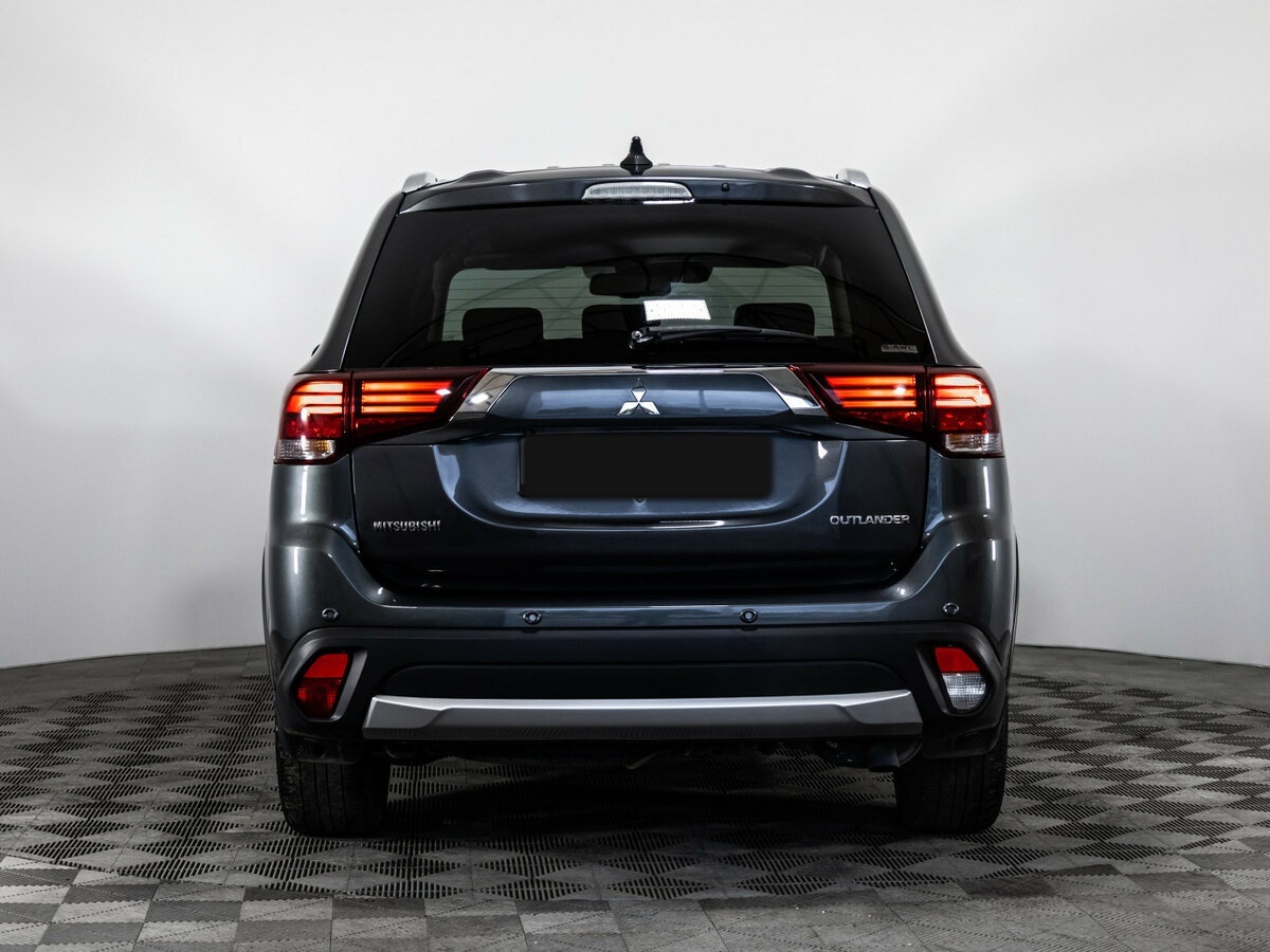 Купить Mitsubishi Outlander с пробегом. Фото: #4