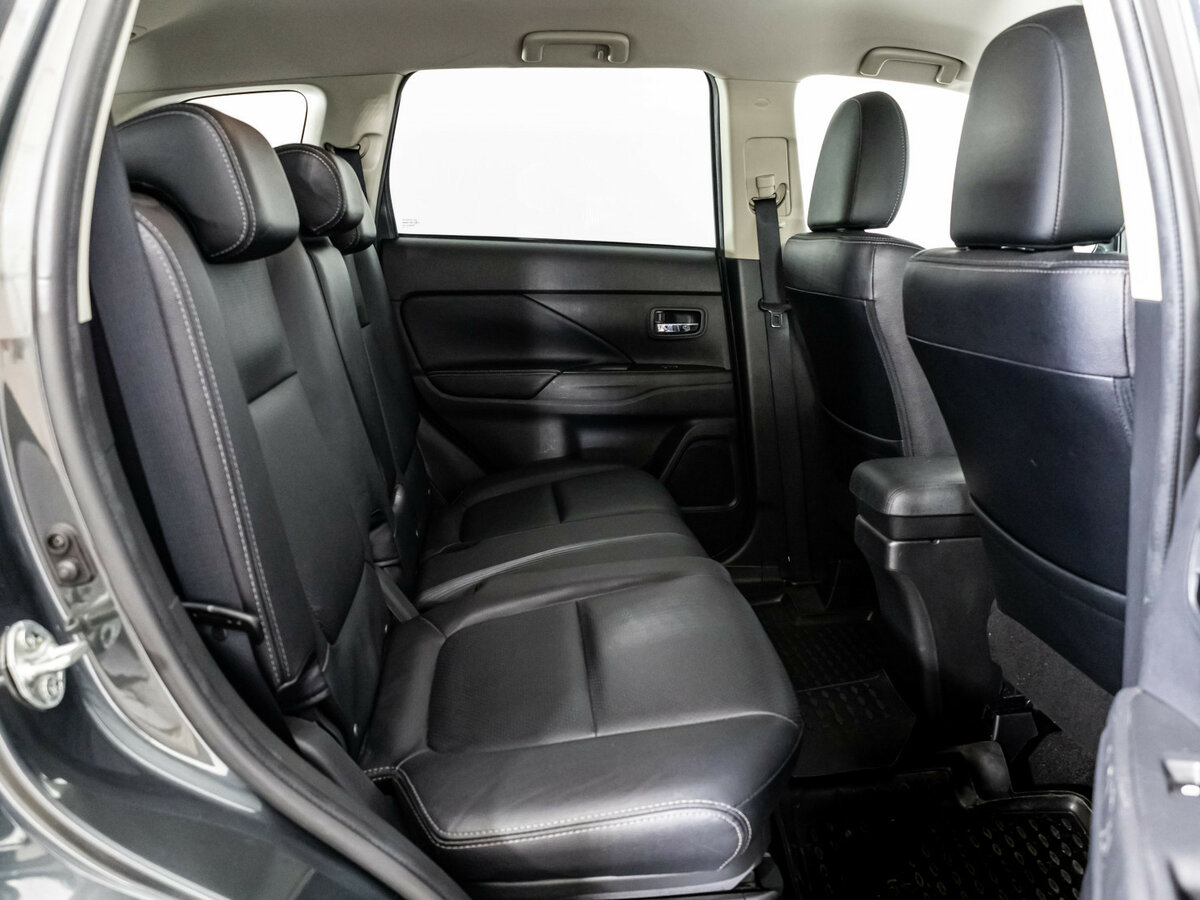 Купить Mitsubishi Outlander с пробегом. Фото: #15