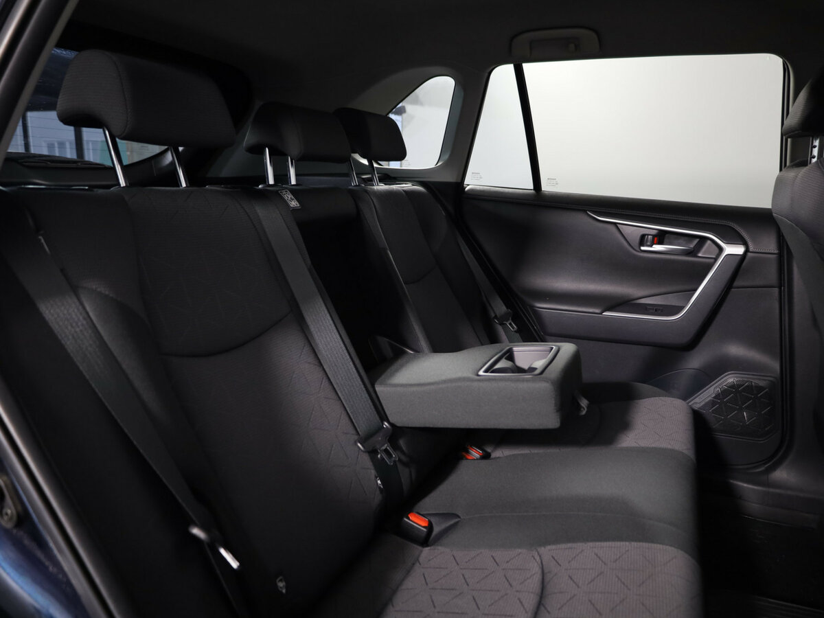 Купить Toyota RAV4 с пробегом. Фото: #13