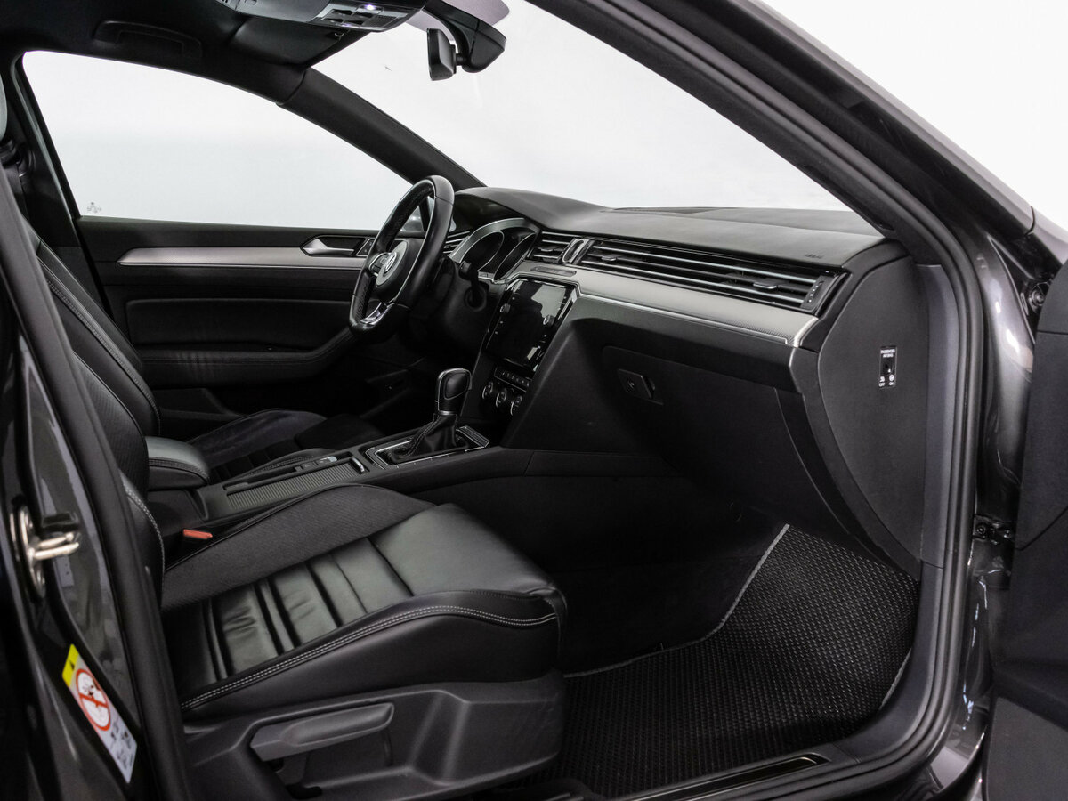 Купить Volkswagen Passat с пробегом. Фото: #24