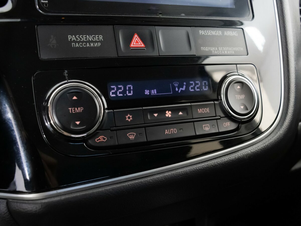 Купить Mitsubishi Outlander с пробегом. Фото: #18