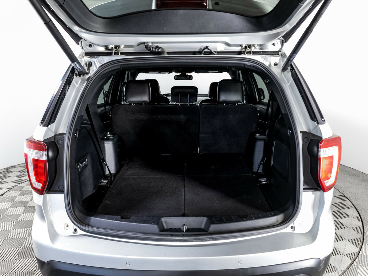 Купить Ford Explorer с пробегом. Фото: #14