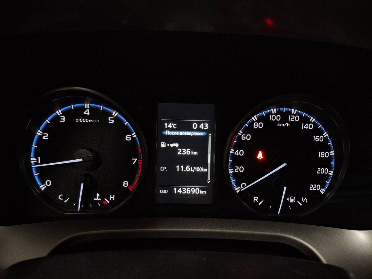 Купить Toyota RAV4 с пробегом. Фото: #11