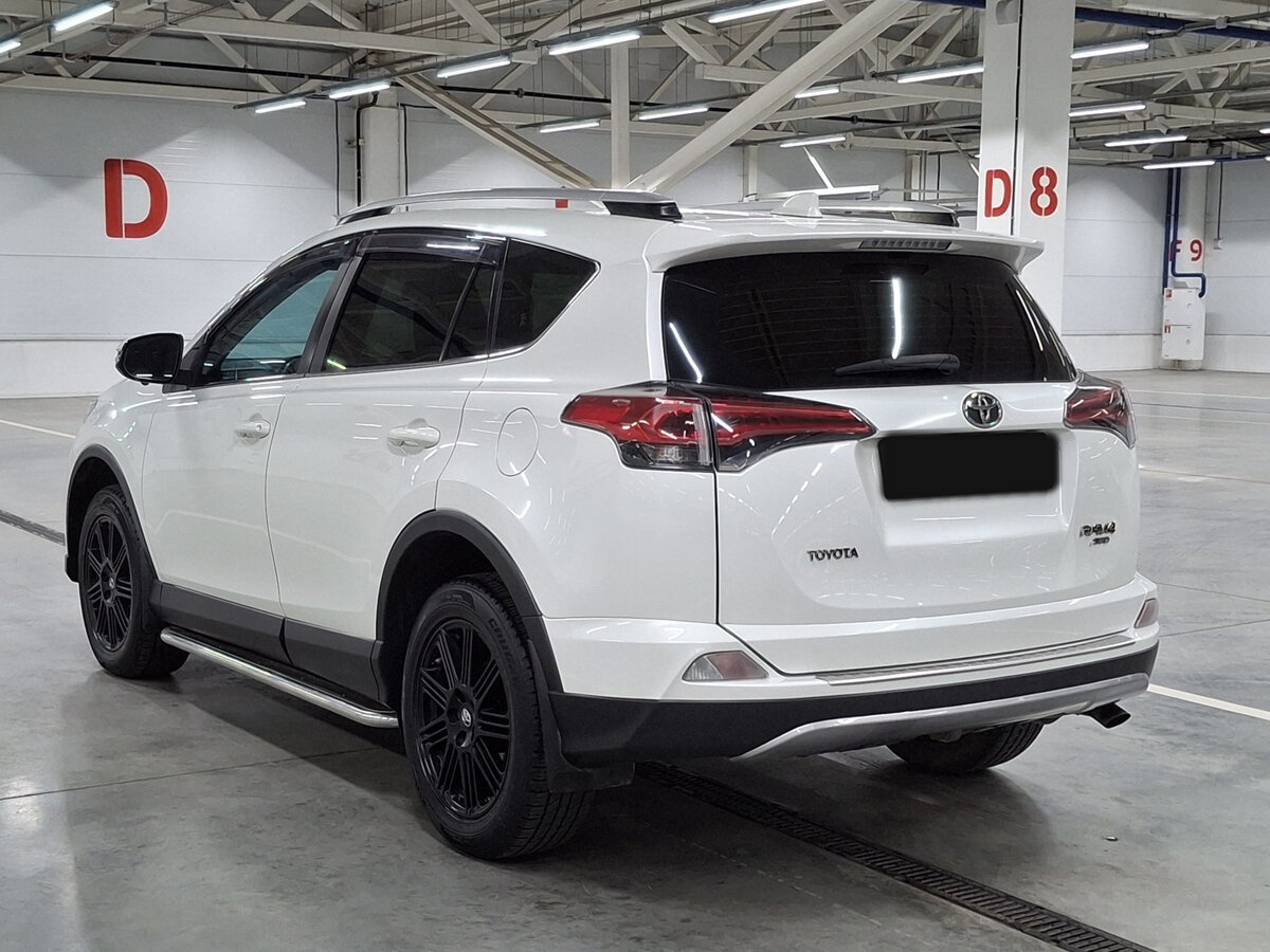 Купить Toyota RAV4 с пробегом. Фото: #6