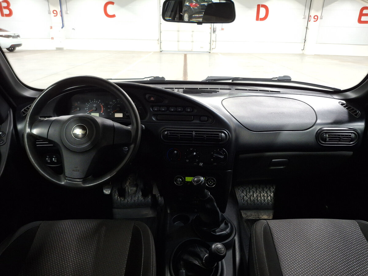 Купить Chevrolet Niva с пробегом. Фото: #13