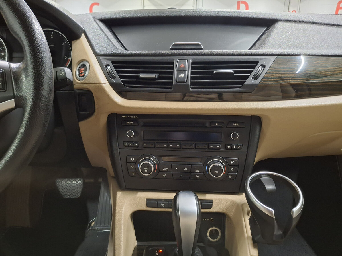 Купить BMW X1 с пробегом. Фото: #14