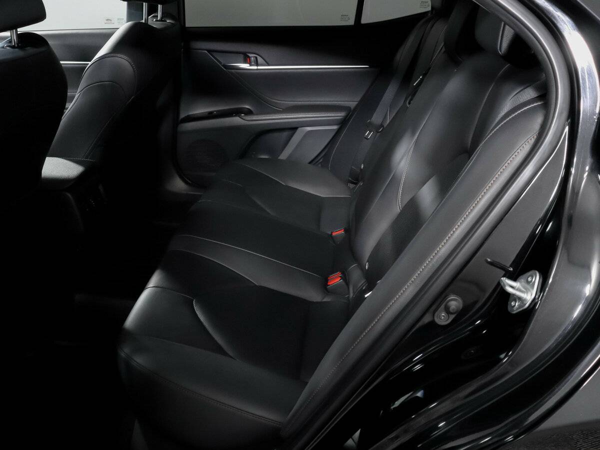 Купить Toyota Camry с пробегом. Фото: #9