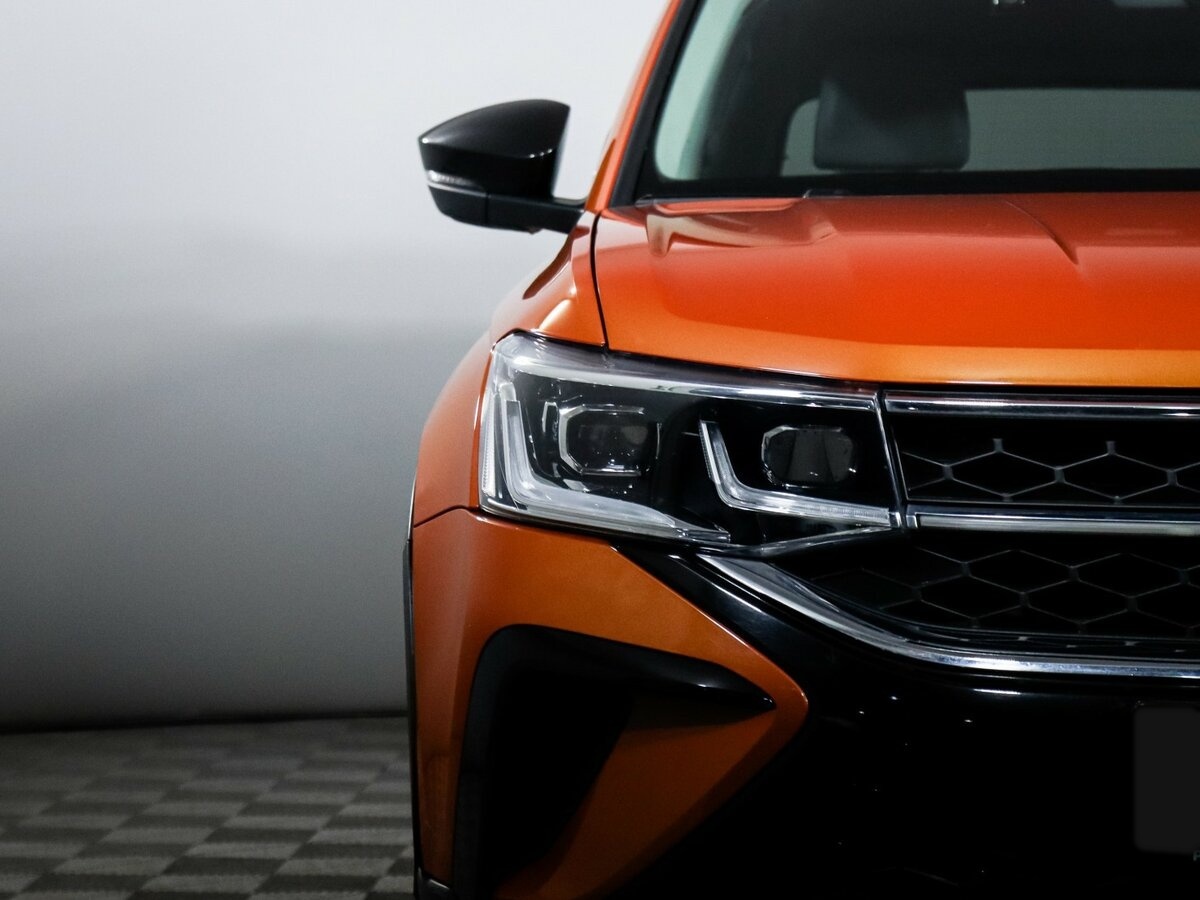 Купить Volkswagen Taos с пробегом. Фото: #14