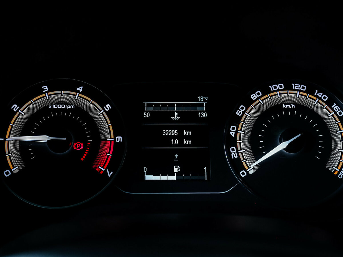 Купить Lada (ВАЗ) Vesta с пробегом. Фото: #8