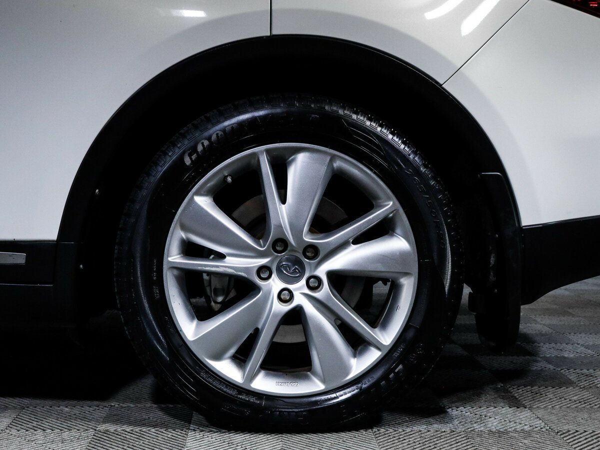 Купить Infiniti FX с пробегом. Фото: #11