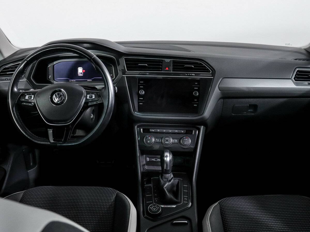 Купить Volkswagen Tiguan с пробегом. Фото: #9