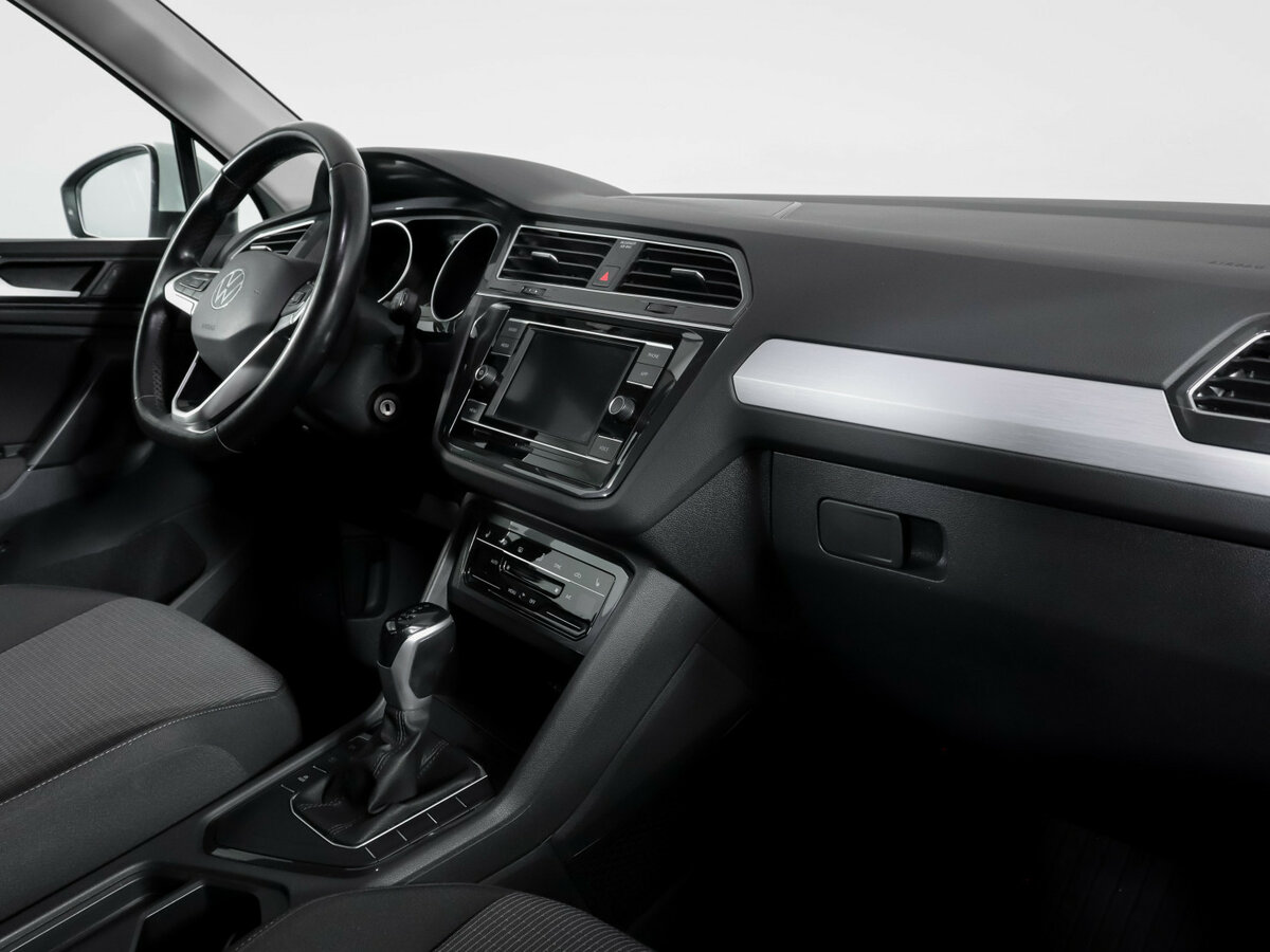 Купить Volkswagen Tiguan с пробегом. Фото: #8