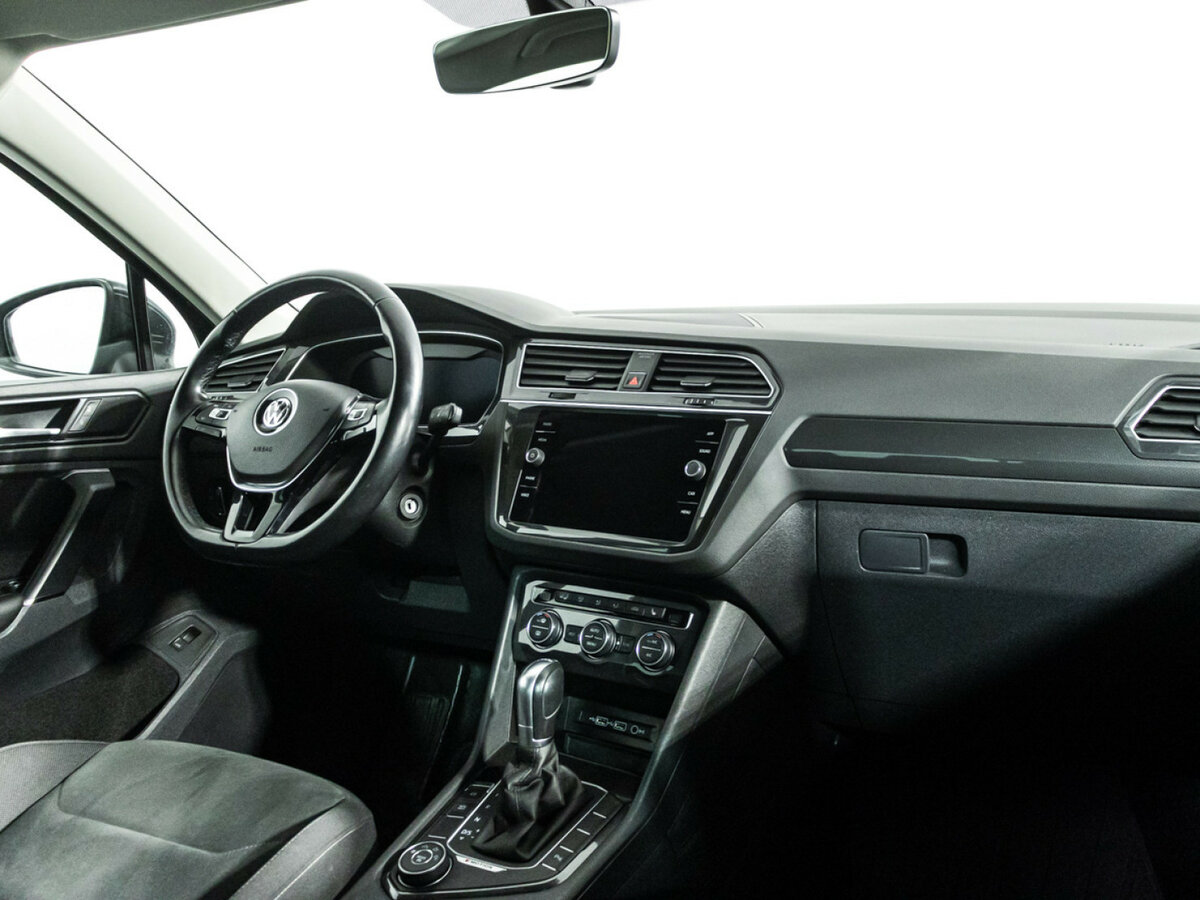 Купить Volkswagen Tiguan с пробегом. Фото: #8