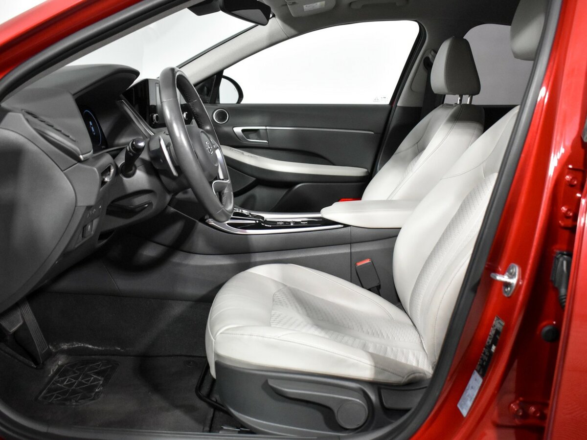 Купить Hyundai Sonata с пробегом. Фото: #8