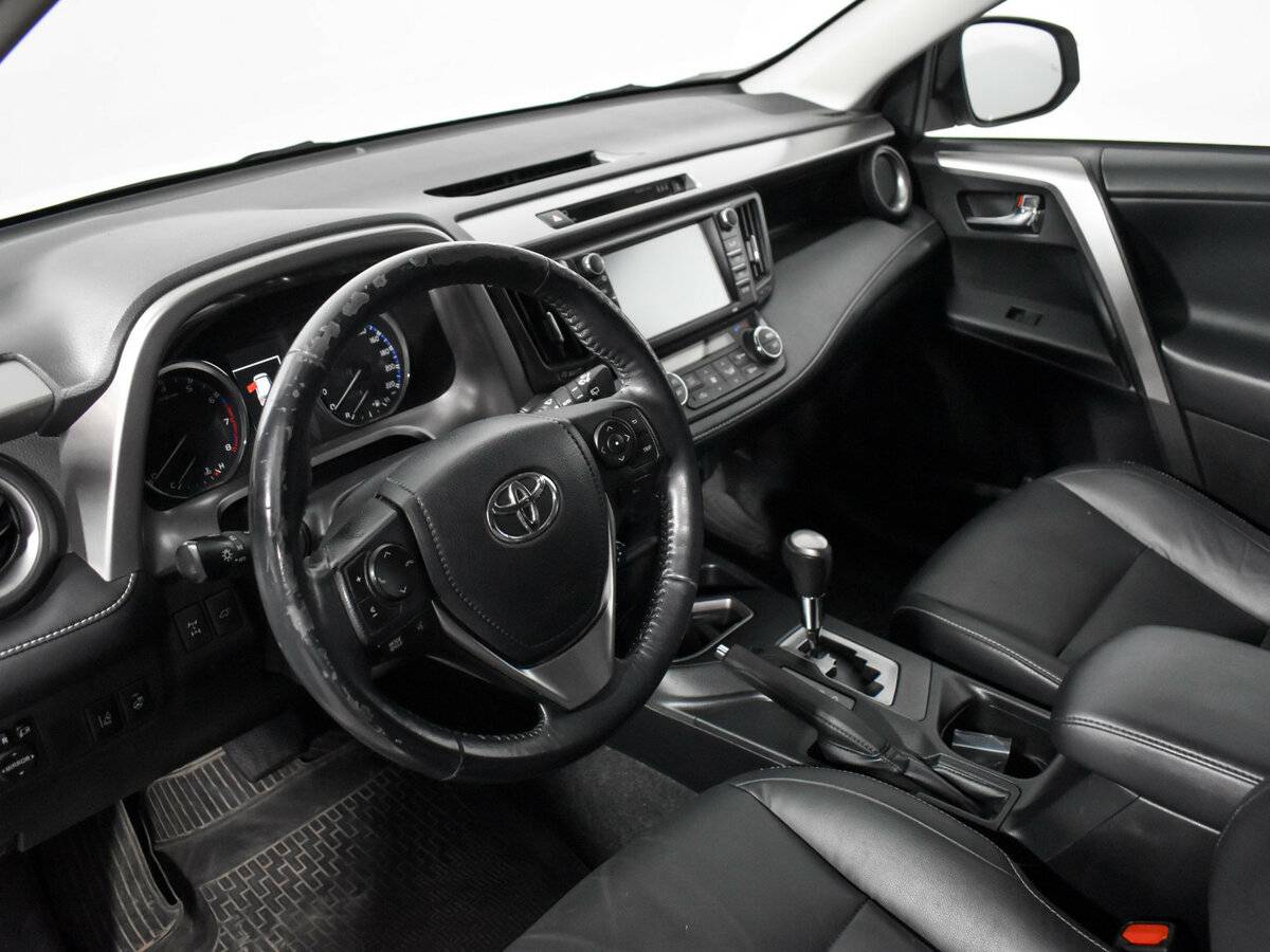 Купить Toyota RAV4 с пробегом. Фото: #6