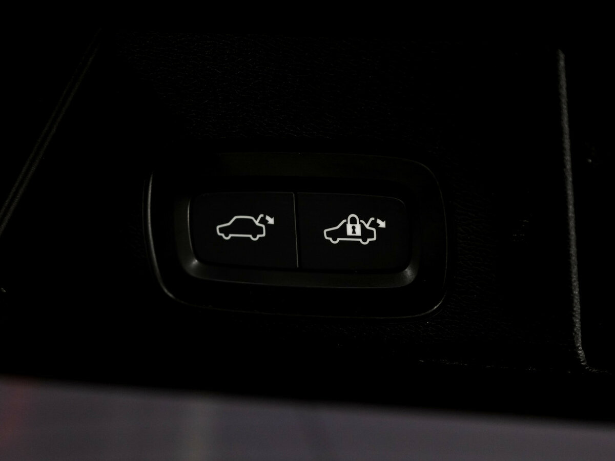 Купить Volvo XC60 с пробегом. Фото: #23