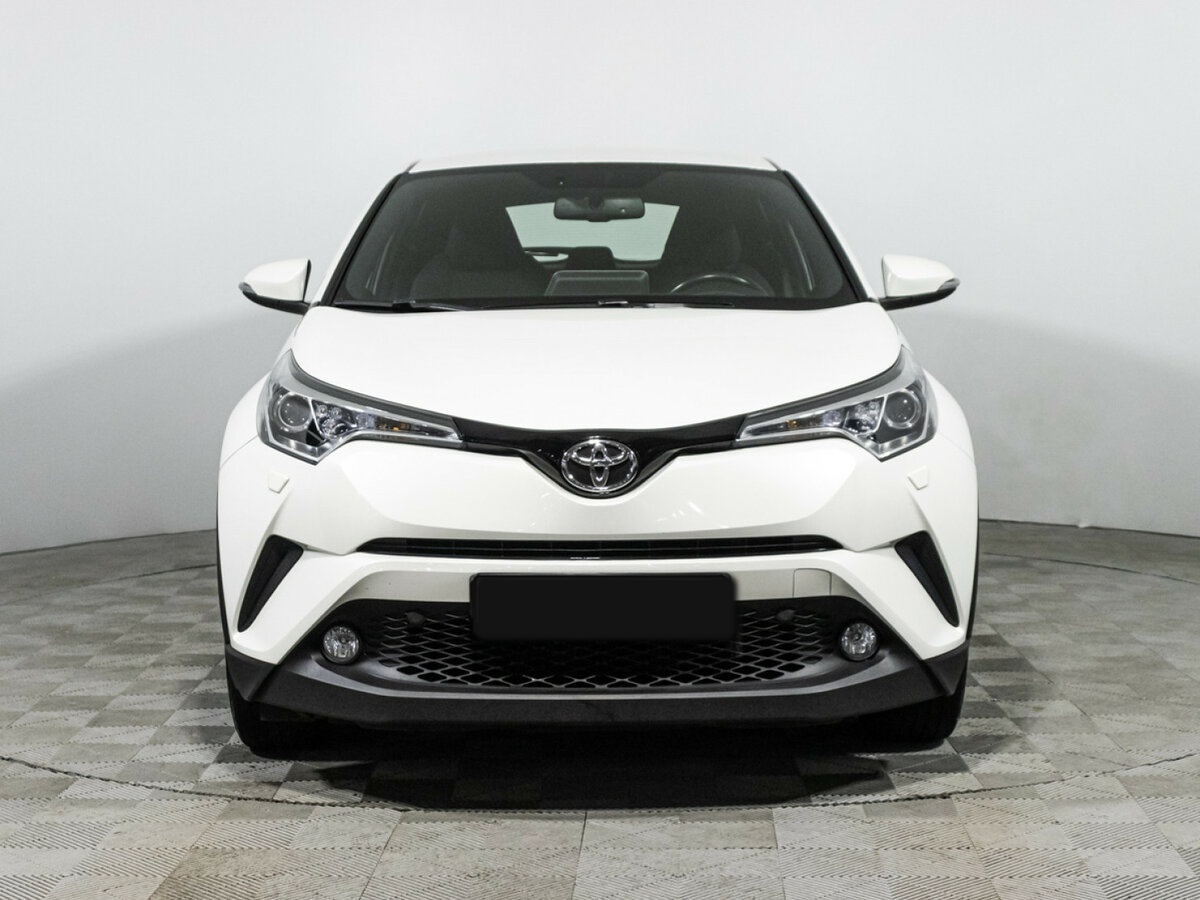 Купить Toyota C-HR с пробегом. Фото: #1