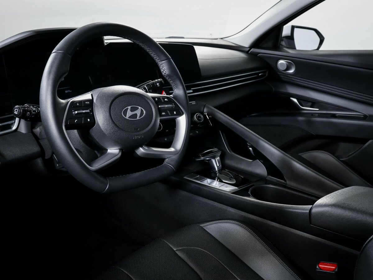 Купить Hyundai Elantra с пробегом. Фото: #10