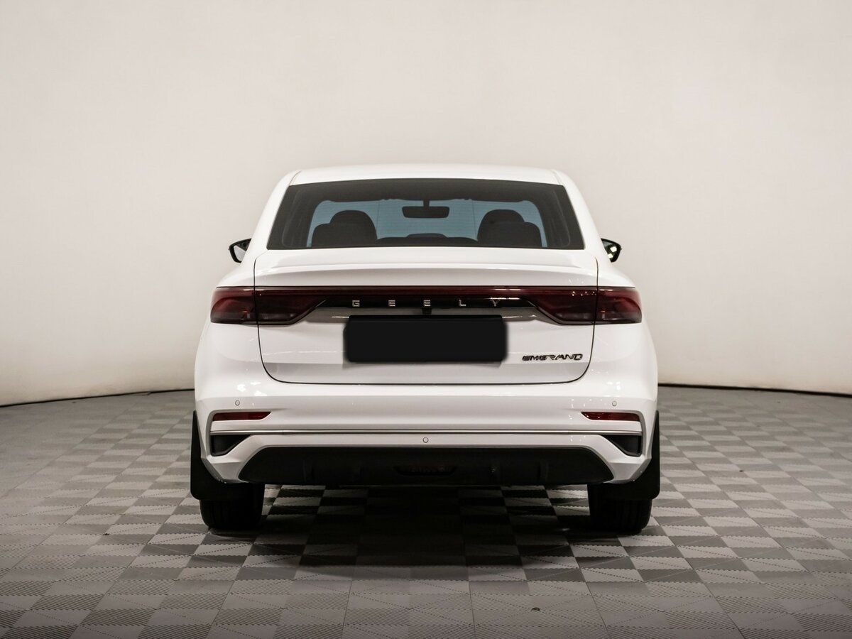 Купить Geely Emgrand с пробегом. Фото: #4