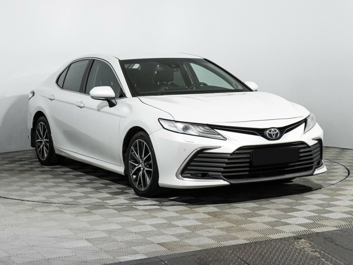Купить Toyota Camry с пробегом. Фото: #2