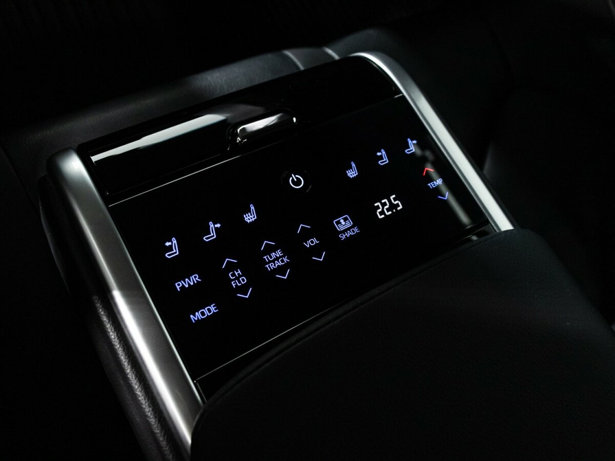 Купить Toyota Camry с пробегом. Фото: #13