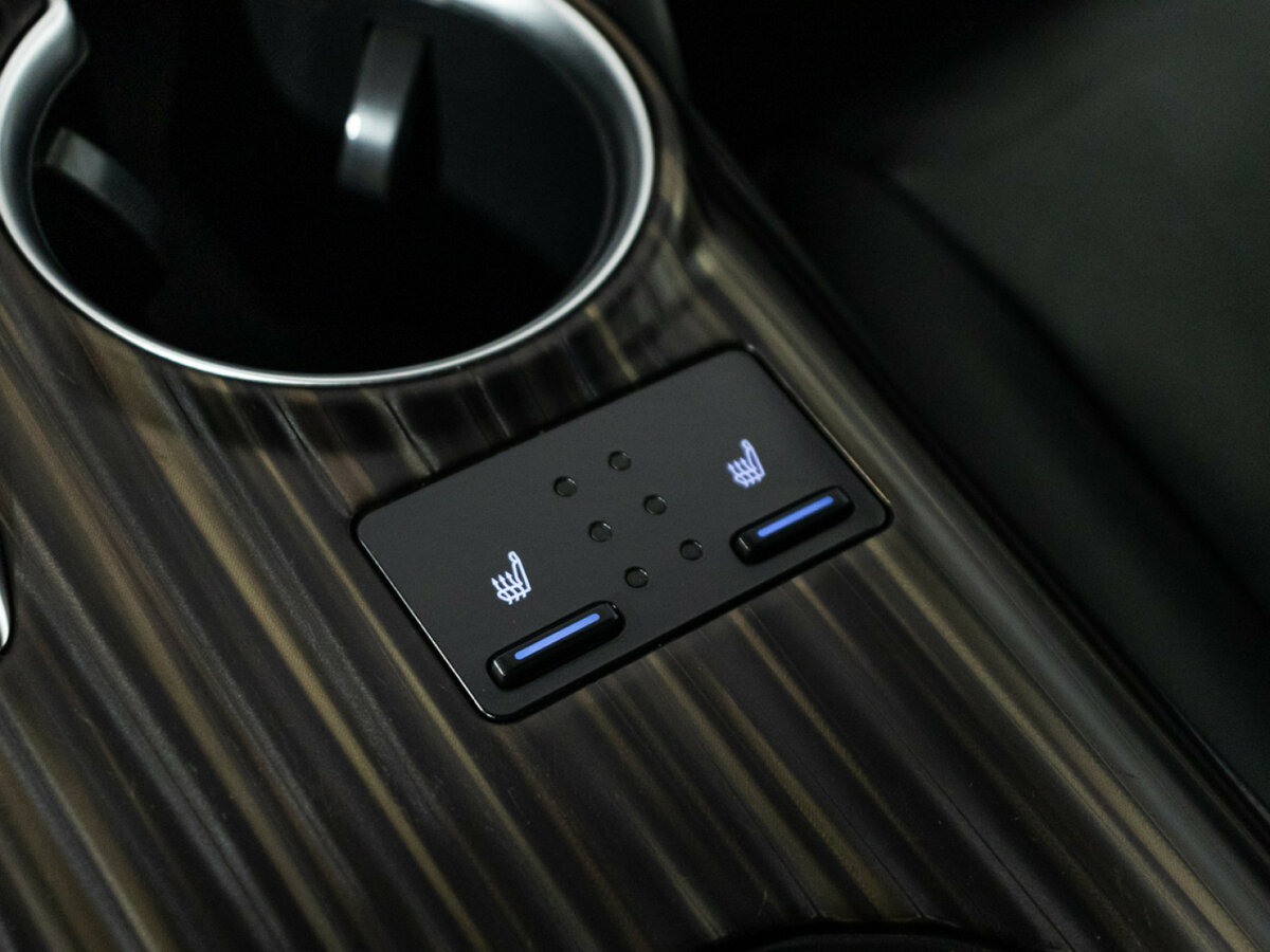 Купить Toyota Camry с пробегом. Фото: #18